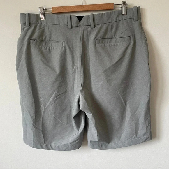 Nike Heathered Gray DriFit Performance Golf Shorts 42W - Picture 4 of 9
